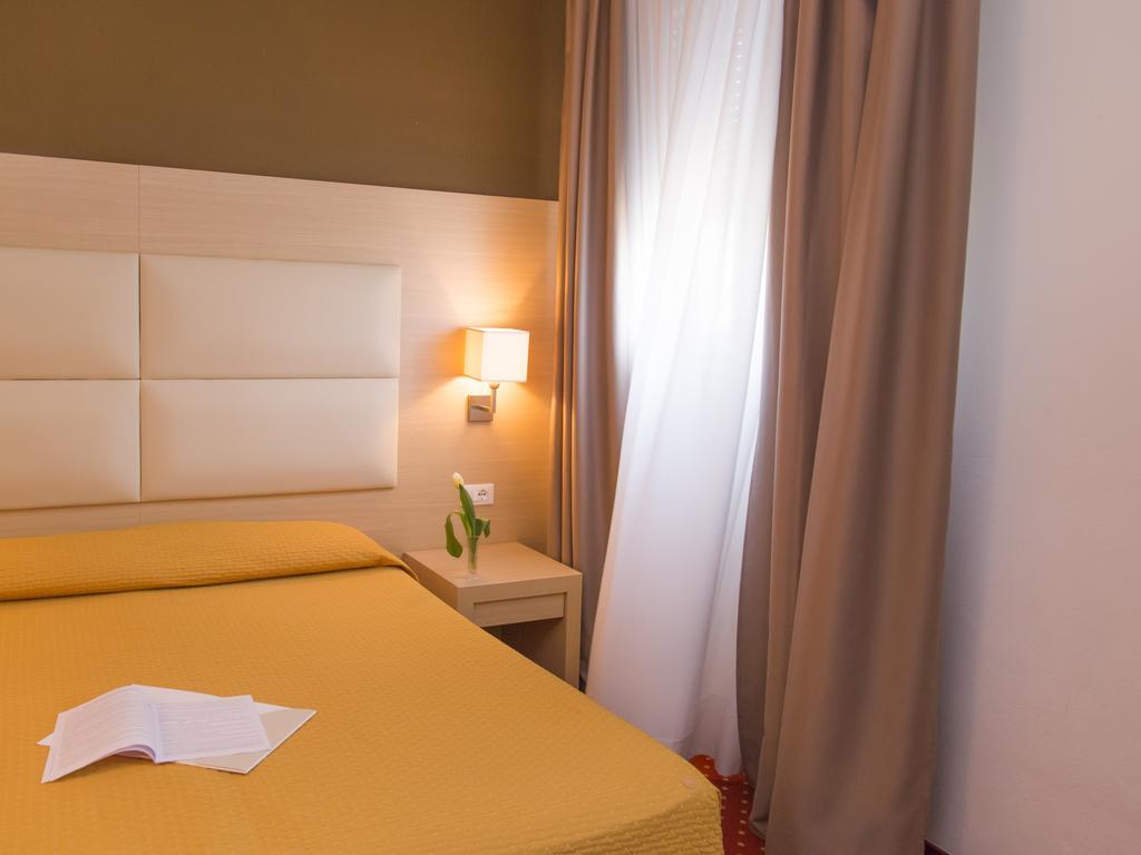Hotel Regina Bolzano Kültér fotó