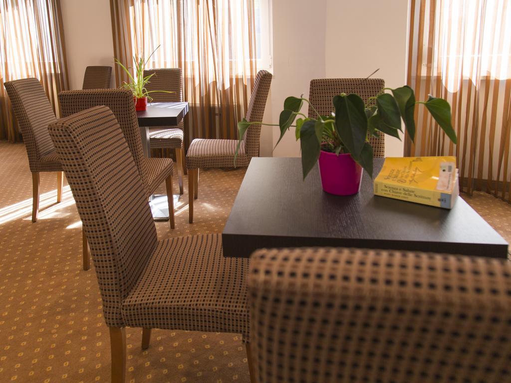 Hotel Regina Bolzano Kültér fotó