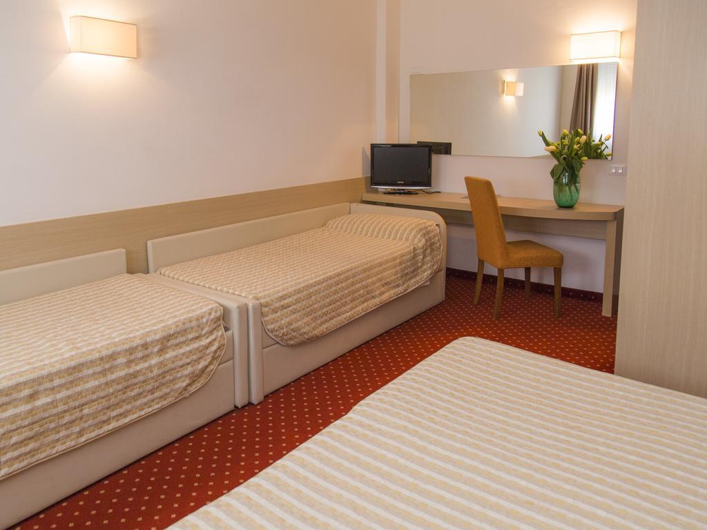Hotel Regina Bolzano Kültér fotó