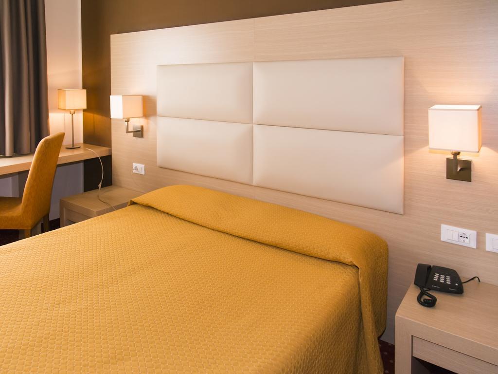 Hotel Regina Bolzano Kültér fotó