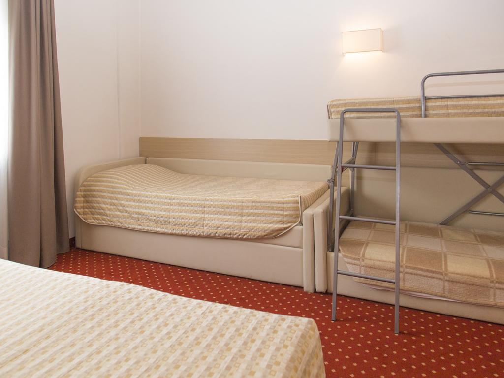 Hotel Regina Bolzano Kültér fotó