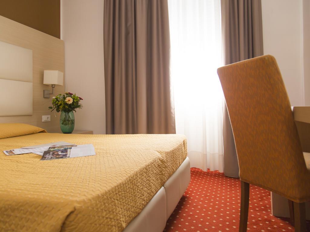 Hotel Regina Bolzano Kültér fotó