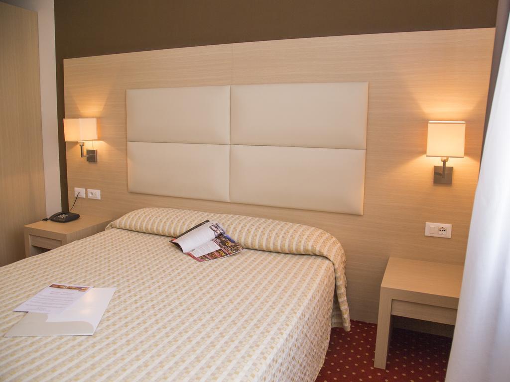 Hotel Regina Bolzano Kültér fotó
