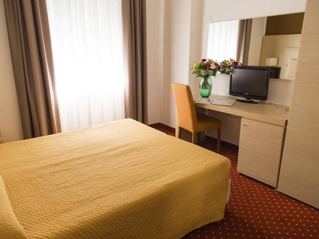 Hotel Regina Bolzano Kültér fotó