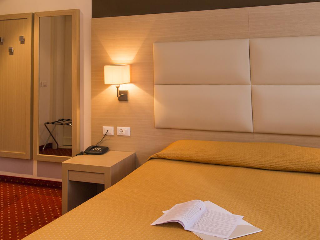 Hotel Regina Bolzano Kültér fotó