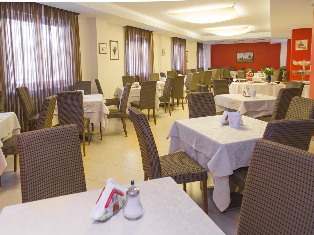 Hotel Regina Bolzano Kültér fotó